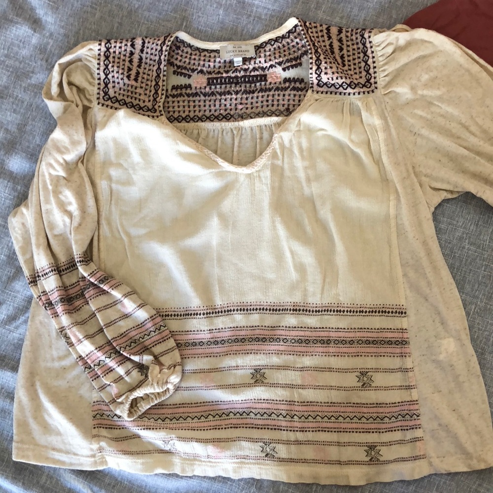 Loose fitting cotton shirt